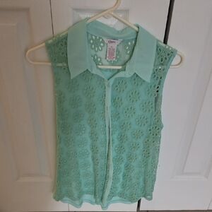Candie's Mint Green Sleeveless Lace Top